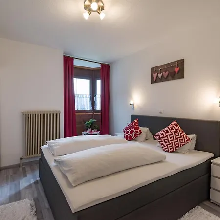Apartment Appartementhaus Montana Kg *